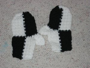 Black & White Mittens ~ Donna's Crochet Designs