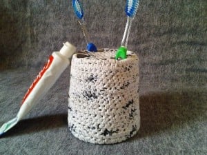 Fmelted Plarn Toothbrush Holder by Crochet is the Way