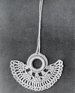 Curtain Pull #822 ~ Free Vintage Crochet