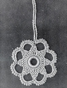 Curtain Pull #823 ~ Free Vintage Crochet