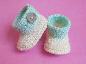 Baby Cuffed Booties by aamragul from Crochet/Crosia Home