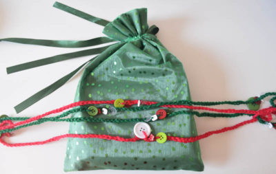 Crochet Button Garland by Marie Segares/Underground Crafter