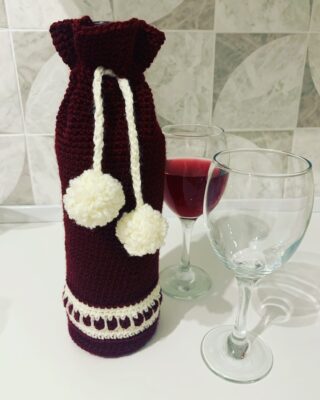 Christmas Wine Cosy by Hookfully