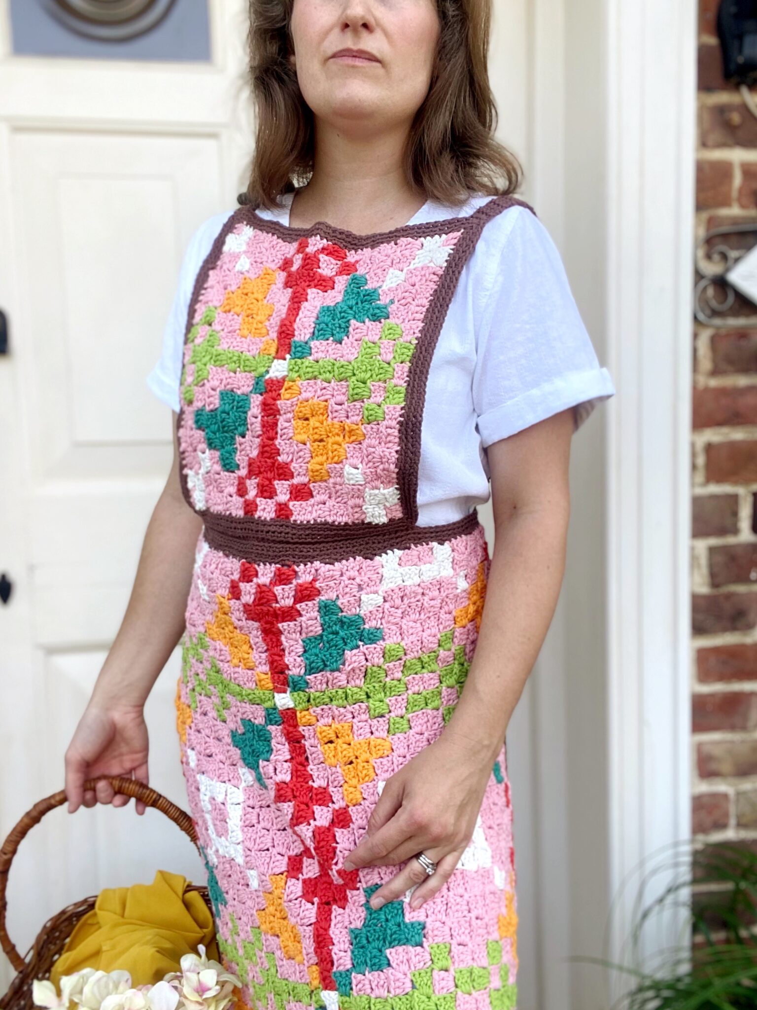 Martha's Retro C2C Crochet Apron - Crochet Pattern Bonanza