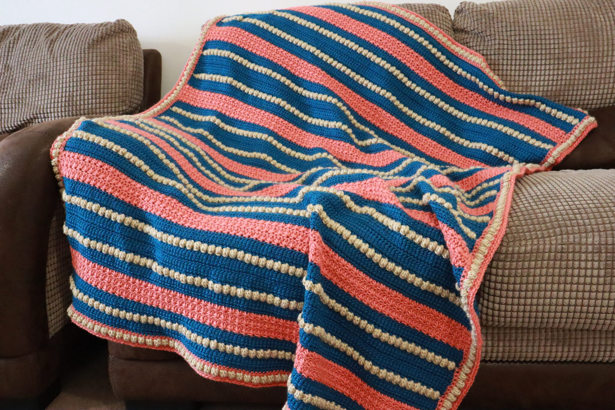 Ombre Arrow Afghan ~ FREE Crochet Pattern