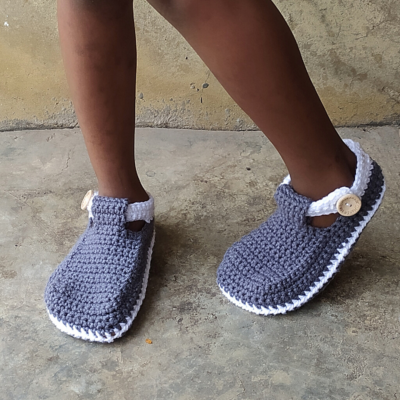 Crochet Kid Sandals Worked Flat by Sulaimon Toyyibah from Toyslab Creations.