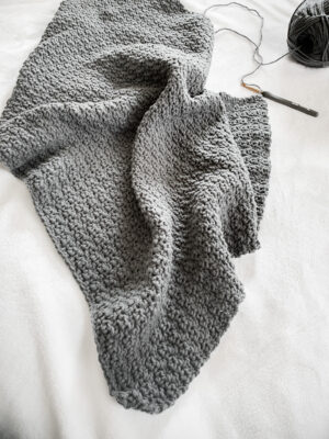 Soft Easy Crochet Blanket Pattern by Online Crochet Patterns.