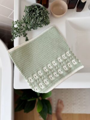 Wildflower Washcloth 5 by Hannah Cross from HanJan Crochet