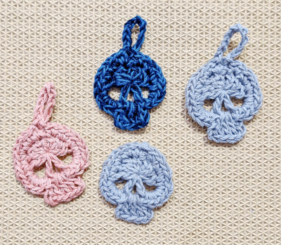Quick and Easy Halloween Crochet Skull Charms by rajiscrafthobby