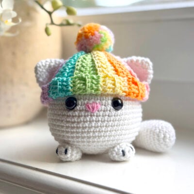 Molly the Cat Amigurumi Crochet Pattern by Mariska Vos-Bolman (DIY Fluffies)