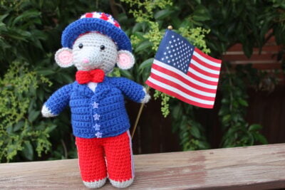 Patriotic Mouse Amigurumi by Lisa Ferrel/My Fingers Fly